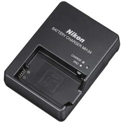 Nikon MH-24 Charger