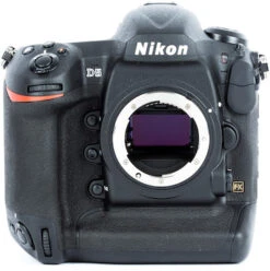 Nikon D5 (CF)